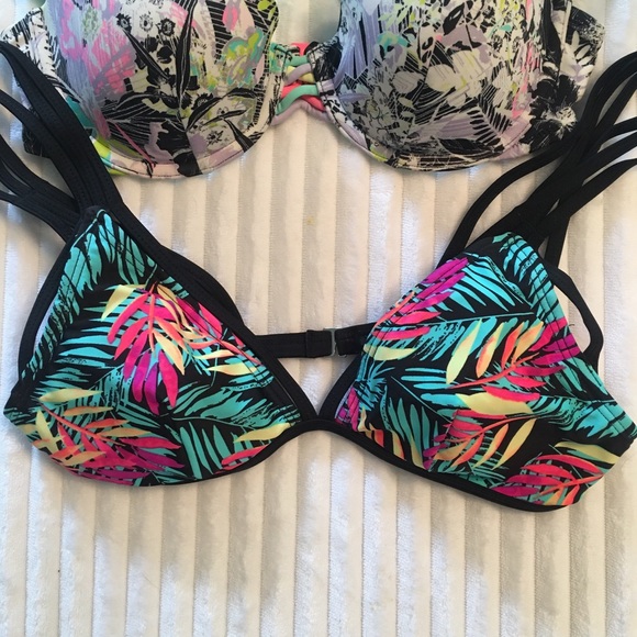 3 Bikini tops🌺 - Picture 2 of 7